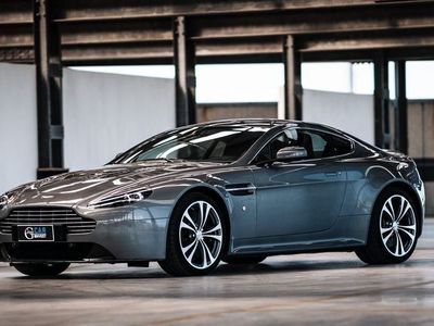 usata Aston Martin Vantage V12