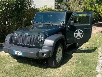 Usata Jeep Wrangler Sahara 177 CV (130 kW) 2010 Verde SUV