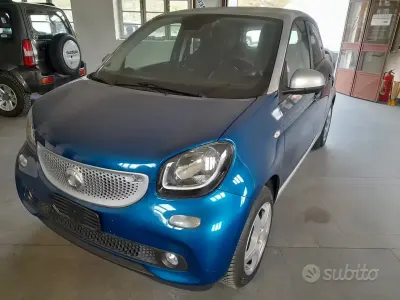 Usata Smart ForFour Prime 90 CV (66 kW) 2016 Blu Utilitaria