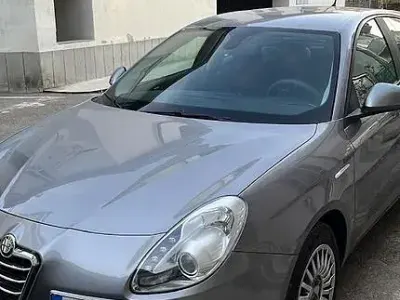 Usata Alfa Romeo Giulietta 105 CV (77 kW) 2011 Grigio Utilitaria