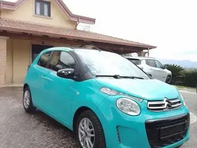 Usado Citroën C1 Feel 69 CV (50 kW) 2017 Azul Utilitario