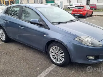 Usata Fiat Bravo 120 CV (88 kW) 2009 Blu Utilitaria