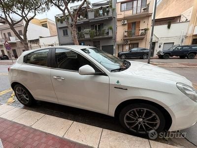 Usata Alfa Romeo Giulietta 120 CV (88 kW) 2014 Bianco Utilitaria