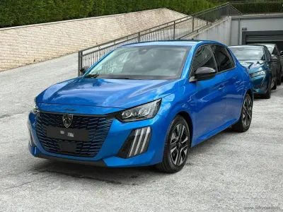 Usata Peugeot 208 Allure 102 CV (75 kW) 2024 Blu Utilitaria