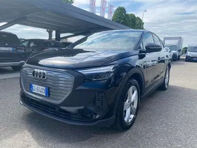 Usata Audi Q4 e-tron Business 69 kW (95 CV) 2022 Nero SUV