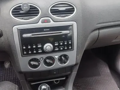 Usata Ford Focus 90 CV (66 kW) 2006 Grigio Station wagon