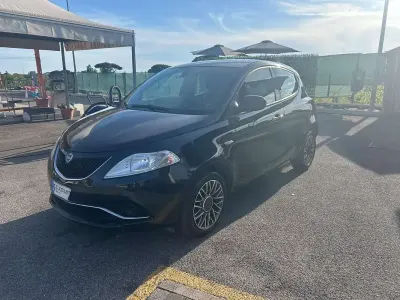 Usata Lancia Ypsilon