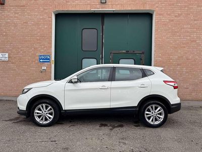 Usata Nissan Qashqai Tekna 110 CV (80 kW) 2015 Bianco SUV
