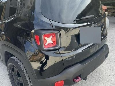 Usata Jeep Renegade Trailhawk 170 CV (125 kW) 2017 Nero SUV