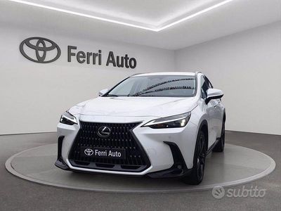 Usata Lexus NX450h+ 309 CV (227 kW) 2023 Bianco SUV