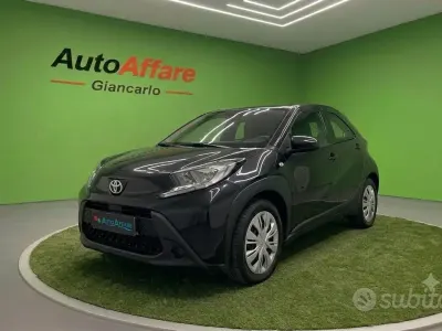 Usata Toyota Aygo X Active 72 CV (52 kW) 2022 Nero SUV