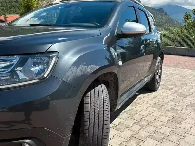 Usata Dacia Duster Prestige 125 CV (91 kW) 2018 Grigio SUV