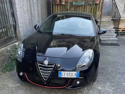 Usata Alfa Romeo Giulietta Quadrifoglio Verde 174 CV (127 kW) 2015 Utilitaria