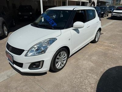 Begagnad Suzuki Swift 74 HK (54 kW) 2015 Vit Halvkombi