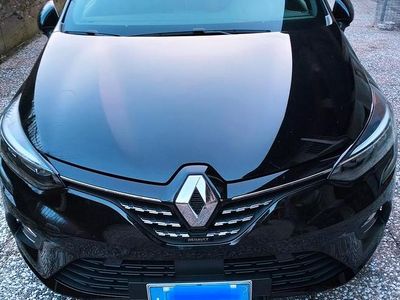 Usata Renault Clio V Techno 101 CV (74 kW) 2023 Nero Utilitaria