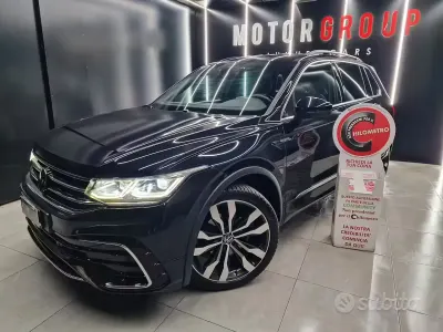 Usata VW Tiguan R-line 150 CV (110 kW) 2022 Nero SUV