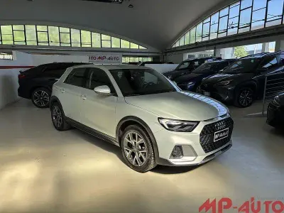 Usata Audi A1 110 CV (80 kW) 2023 Argento SUV