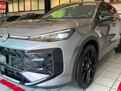 Nuova VW T-Roc R-line 150 CV (110 kW) 2026 Grigio SUV