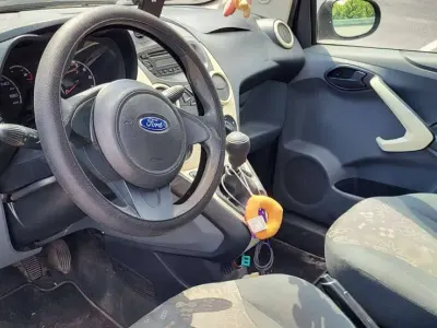 Usata Ford Ka 75 CV (55 kW) 2011 Nero Utilitaria