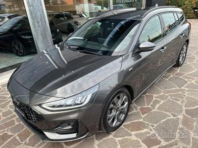Usata Ford Focus ST 120 CV (88 kW) 2022 Grigio Station wagon