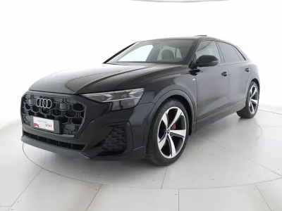 Nuova Audi Q8 S-Line 286 CV (210 kW) 2026 Nero mito metallizzato SUV