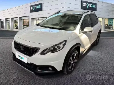 Usata Peugeot 2008 Allure 102 CV (75 kW) 2019 Bianco SUV