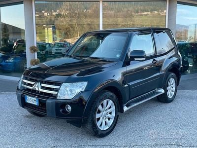 Usata Mitsubishi Pajero Invite 200 CV (147 kW) 2011 Nero SUV