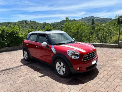 Usata Mini Countryman 111 CV (81 kW) 2016 Rosso SUV