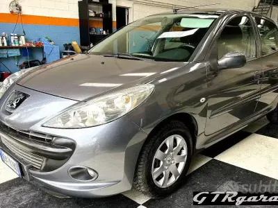 Usata Peugeot 206 60 CV (44 kW) 2010 Grigio Utilitaria