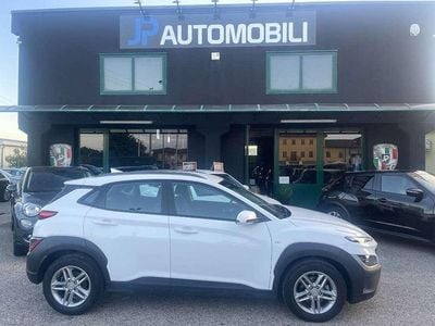 Usata Hyundai Kona 120 CV (88 kW) 2022 Saw atlas white pastello SUV