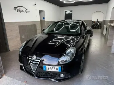 Usata Alfa Romeo Giulietta Distinctive 105 CV (77 kW) 2014 Nero Utilitaria
