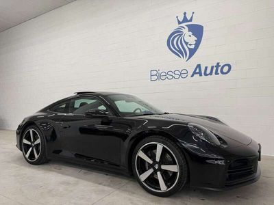 Usata Porsche 911 Carrera 394 CV (289 kW) 2024 Nero jet metallizzato Coupé