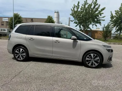 Begagnad Citroën C4 Picasso Shine 150 HK (110 kW) 2018 Grå Minibuss