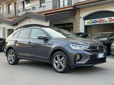 Usata VW Taigo R-line 110 CV (80 kW) 2024 Rauchgrau metallic SUV