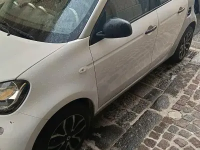 Usata Smart ForFour 71 CV (52 kW) 2017 Bianco Utilitaria