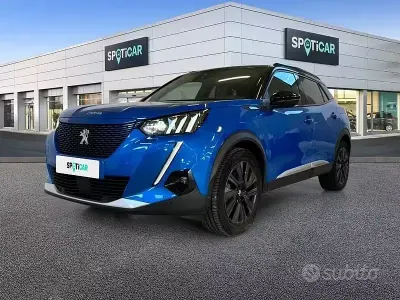 Usata Peugeot e-2008 GT 100 kW (136 CV) 2020 Blu/azzurro SUV