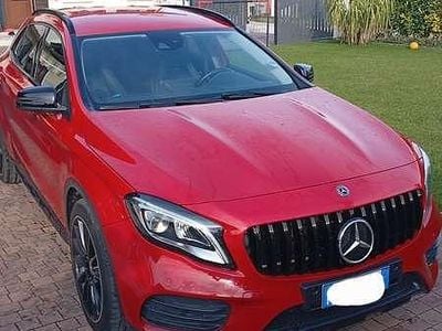 Usata Mercedes GLA200 AMG line 163 CV (119 kW) 2020 Rosso SUV