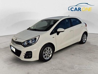 Usata Kia Rio Active 74 CV (54 kW) 2016 Bianco Berlina