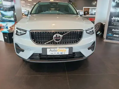 Usata Volvo XC40 163 CV (119 kW) 2020 Grigio SUV