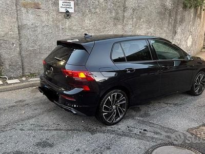 Usata VW Golf VII 150 CV (110 kW) 2021 Nero Utilitaria