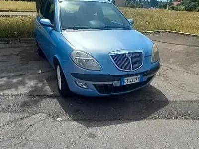 Usata Lancia Ypsilon 95 CV (69 kW) 2004 Blu Utilitaria