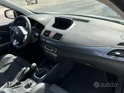 Usata Renault Mégane GT Line GT-Line 110 CV (80 kW) 2011 Bianco Berlina