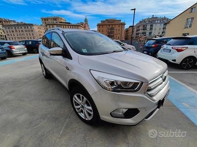 Usata Ford Kuga Titanium 120 CV (88 kW) 2019 Grigio SUV