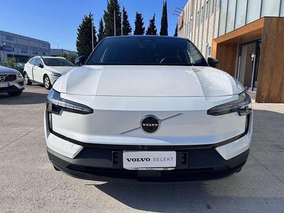 Cristal white Usata 2023 Volvo EX30 Performance SUV | 43.900 €