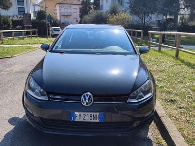 Usata VW Golf VII 110 CV (80 kW) 2015 Nero Utilitaria