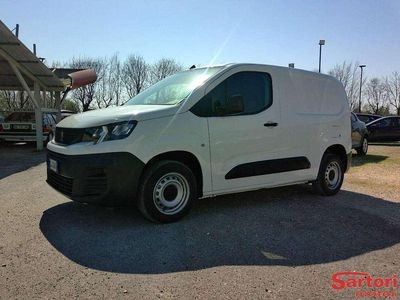 Käytetty Peugeot Partner 102 HP (75 kW) 2021 Valkoinen Tila-auto
