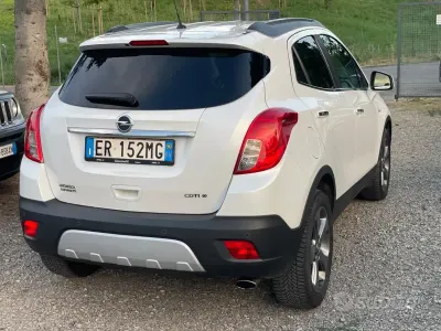 Usata Opel Mokka Cosmo 131 CV (96 kW) 2013 Bianco SUV
