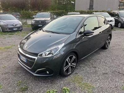 Usata Peugeot 208 GT-line 120 CV (88 kW) 2015 Grigio Utilitaria