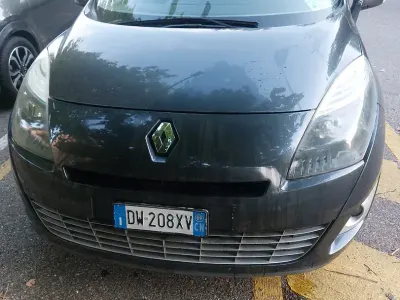 Usata Renault Scenic E-Tech 110 CV (80 kW) 2009 Grigio Berlina