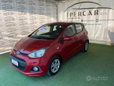 Usata Hyundai i10 Comfort 67 CV (49 kW) 2015 Rosso Utilitaria